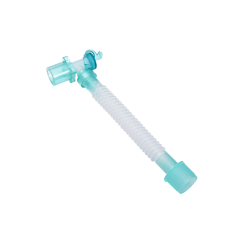 Can catheter mount effectively reduce the risk of traction on endotracheal tubes or masks?