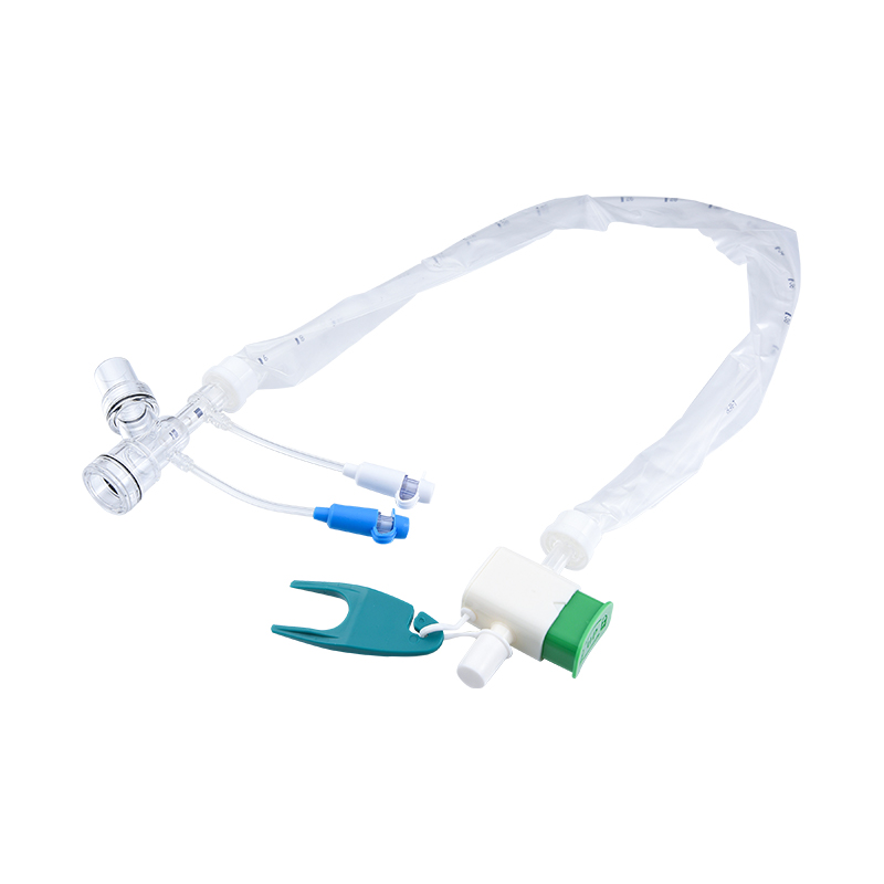 How does a closed suction catheter adult reduce pain or discomfort for patients?