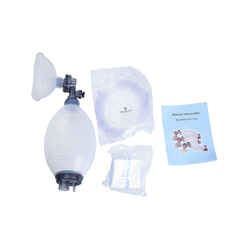 How does a silicone resuscitator ensure a tight seal during operation?